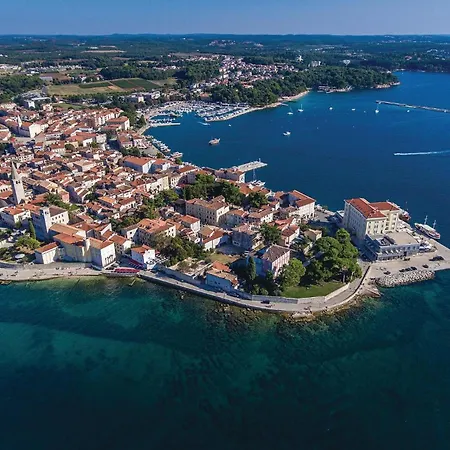 Nyaraló Banki V Baderna